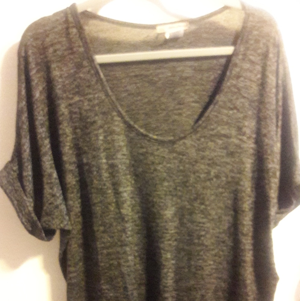 Gray top